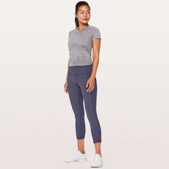 Lululemon On Your Mark Crop 23" Midnight Navy Ruched Athletic Leggings Size 6 - Picture 1 of 8